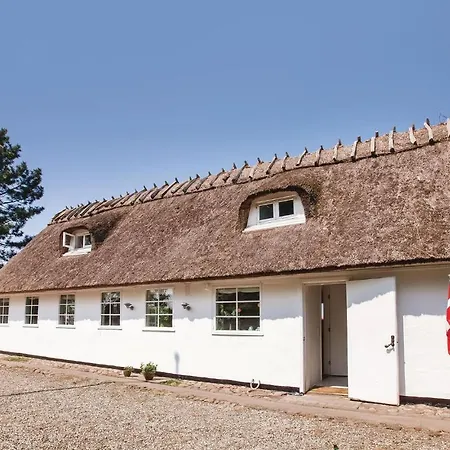Three-bedroom In * Stege