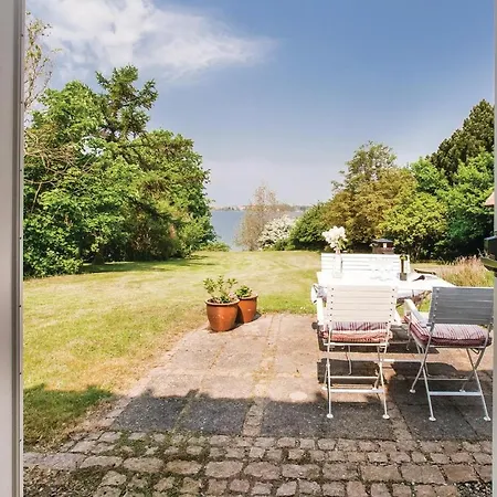 Dom wakacyjny Three-bedroom In Stege