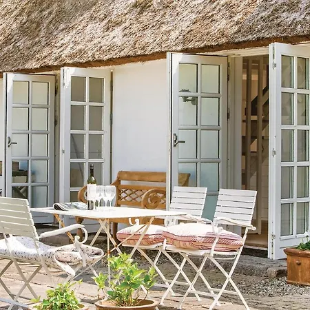 Three-bedroom In Stege